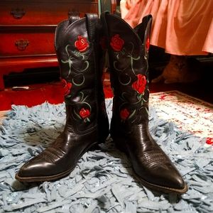 Rose-embroidery Black Leather Boots